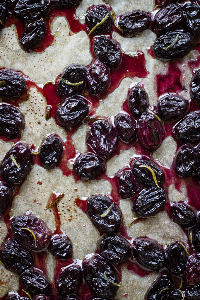 roastedgrapeandhalloumisalad2