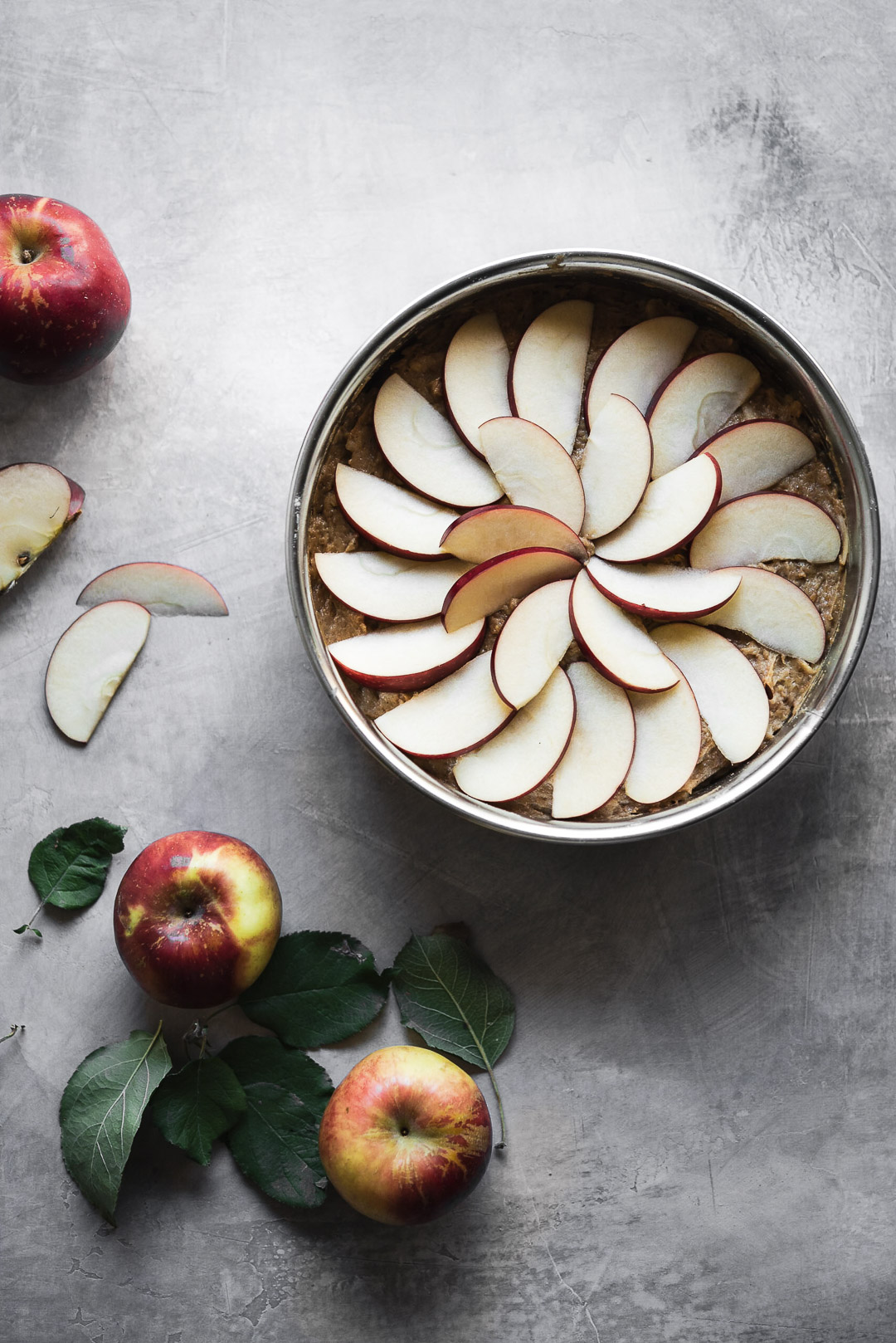 Yoghurt (Apple and Pomelo Flavor) Chiffon Cake With Apple Slices – Making  memories in every dish