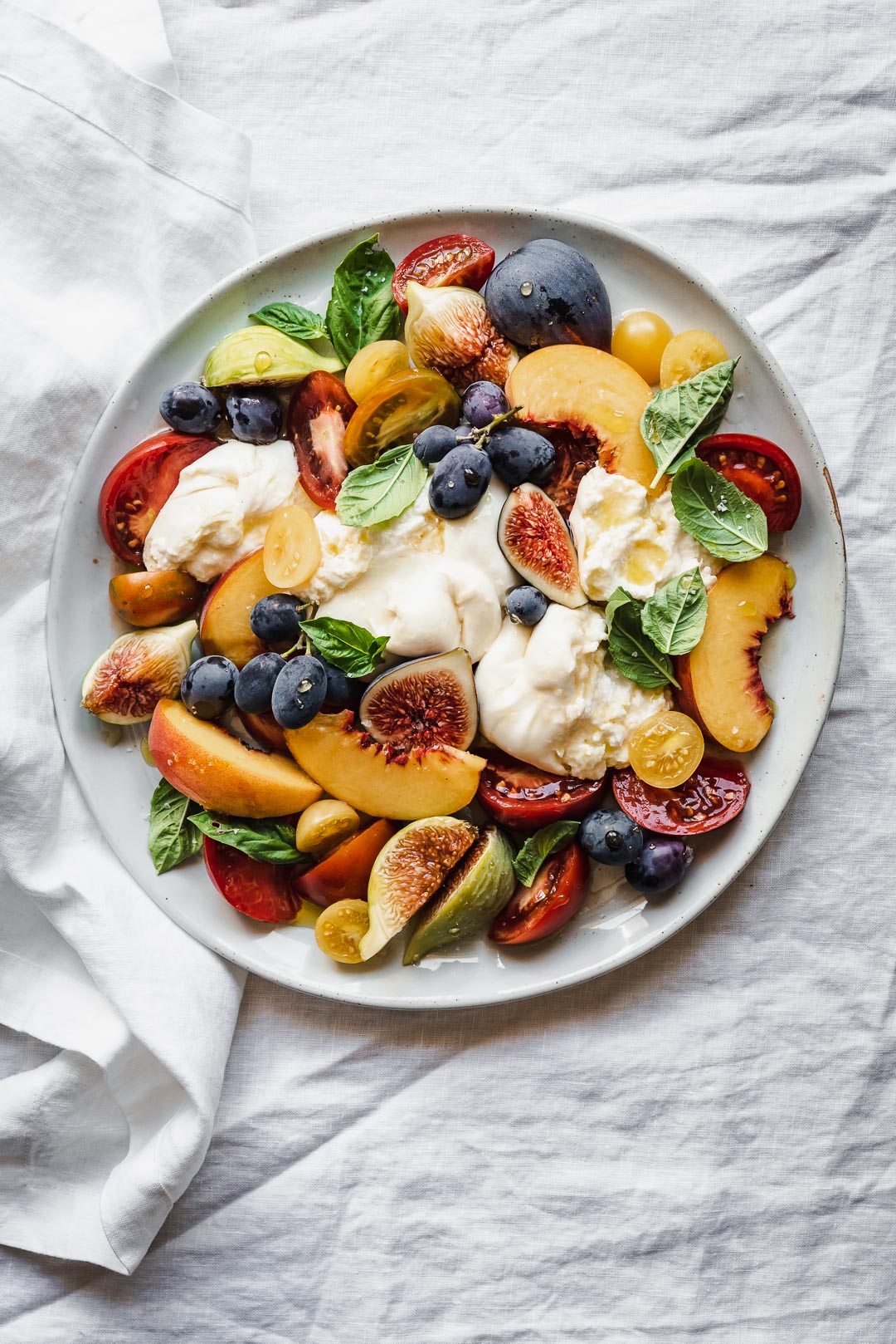 LATE SUMMER HARVEST SALAD | This gorgeous salad is the perfect way to savor the best summer produce before its gone