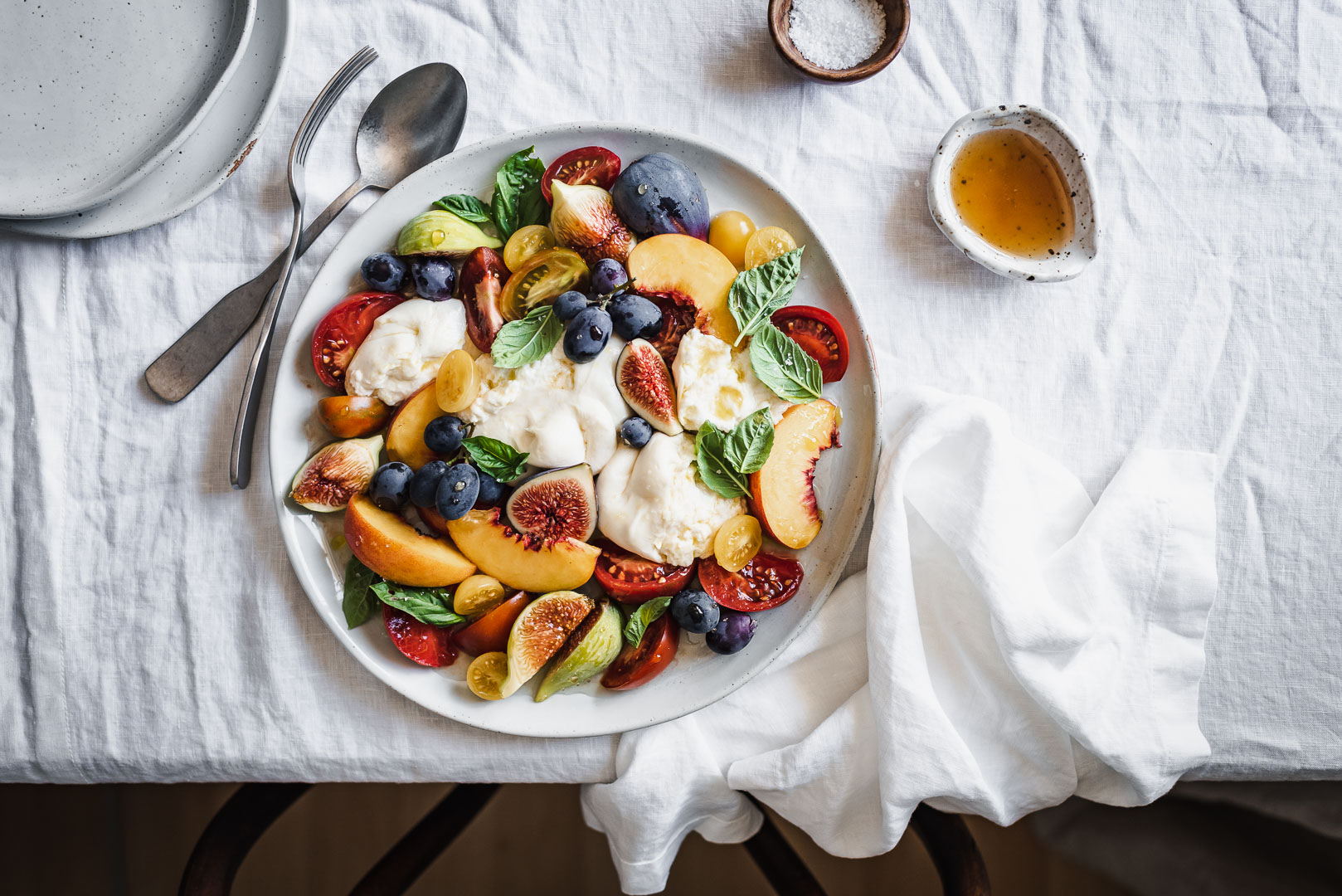 LATE SUMMER HARVEST SALAD | This gorgeous salad is the perfect way to savor the best summer produce before its gone