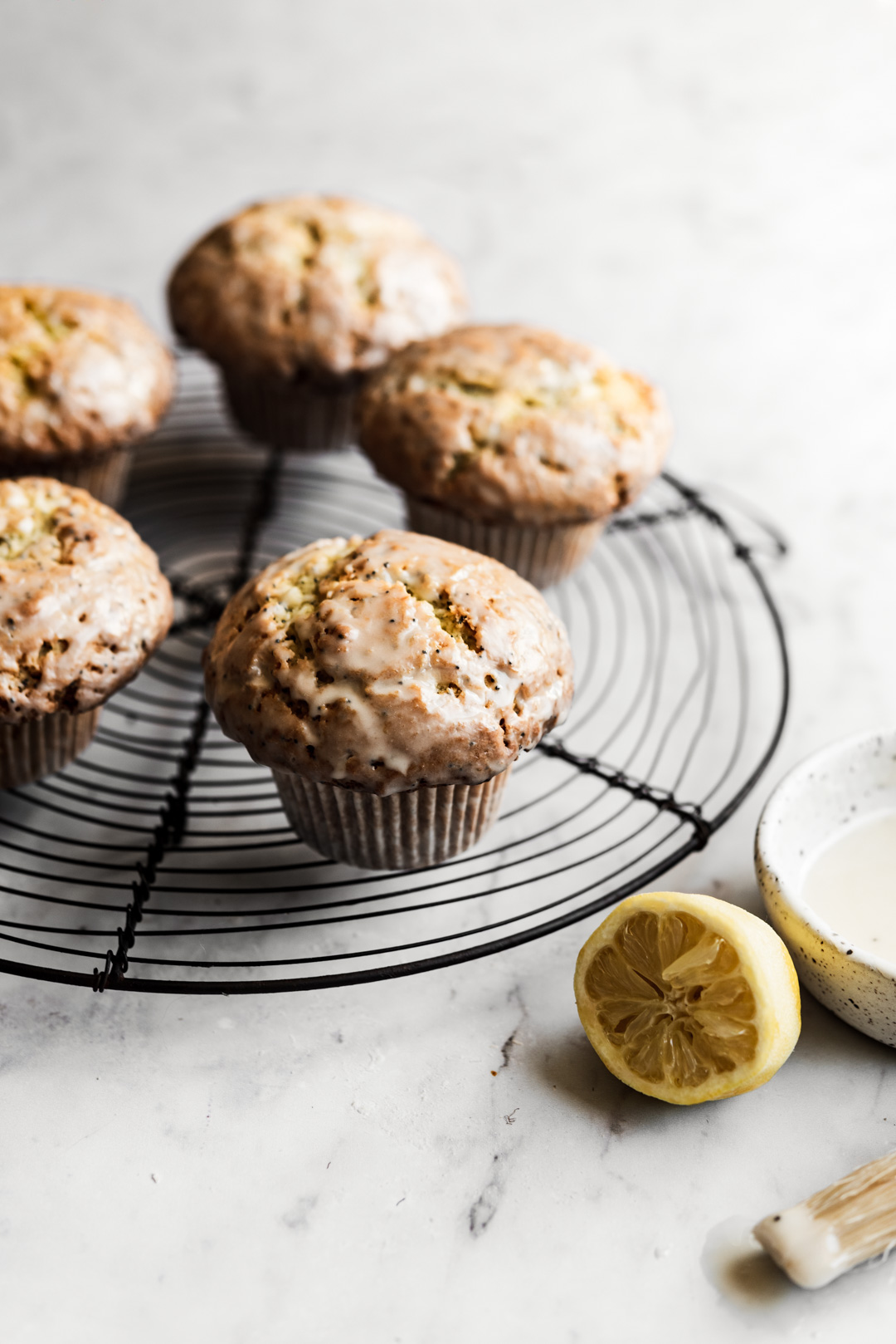 BAKERY STYLE LEMON POPPYSEED MUFFINS