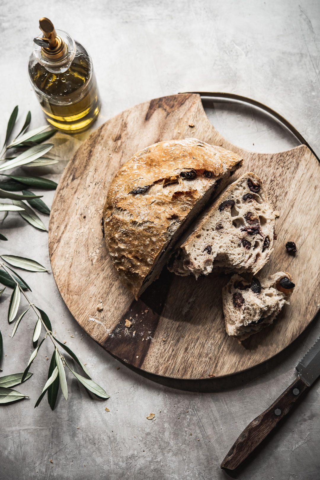 With a crisp crust and a tender interior flavored with Greek oregano and salt-cured Greek olives, this no-knead Greek olive bread recipe reaps a huge reward for little effort. 