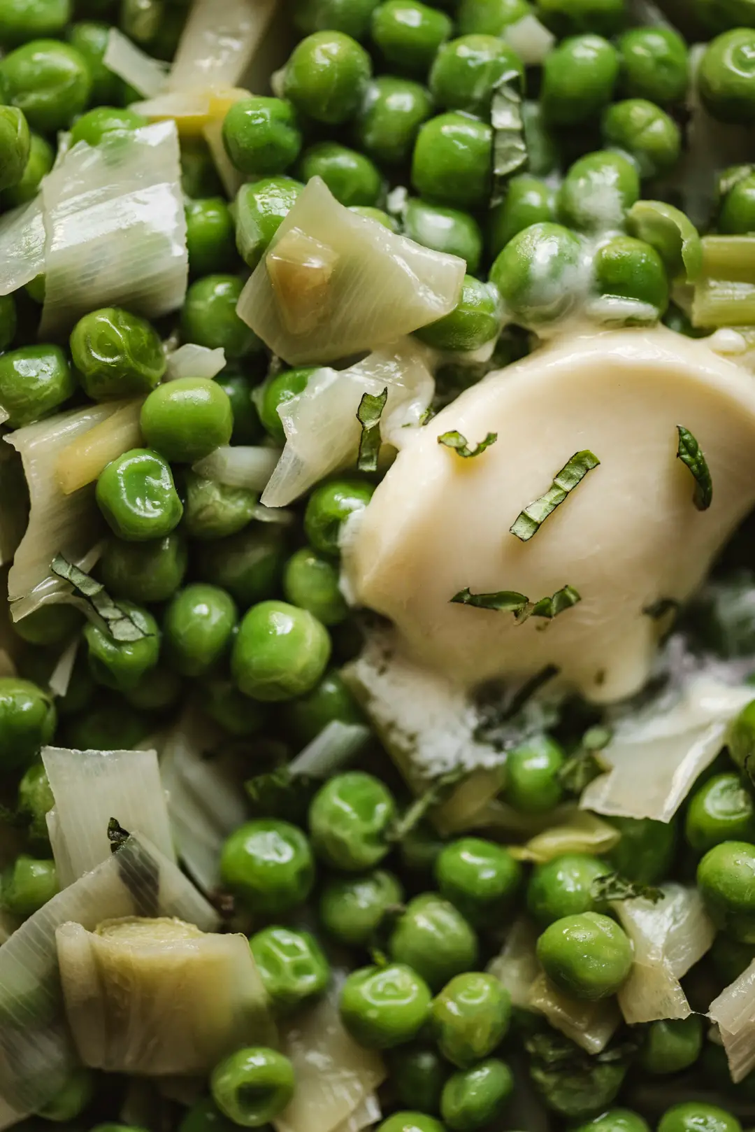 While this recipe for buttered peas with leeks and mint may be simple, it truly is the perfect way to eat peas.