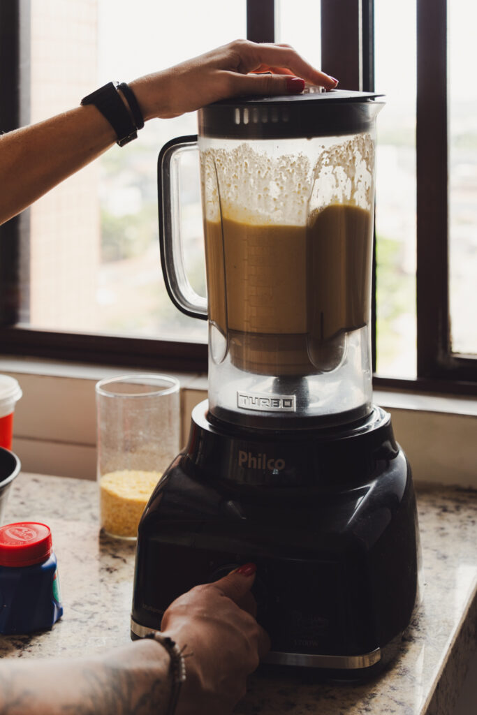 A simple blender cake